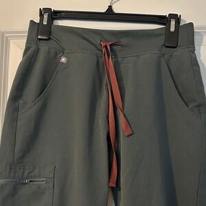 romen's Bonsa amora™ - Petit
Jogger Scrub Pants - XS - Petite / Bonsai